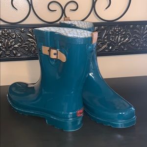 Rainboots